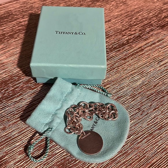 AUTHENTIC Tiffany & Co. Circle Tag Chain Link Bracelet - Picture 1 of 3